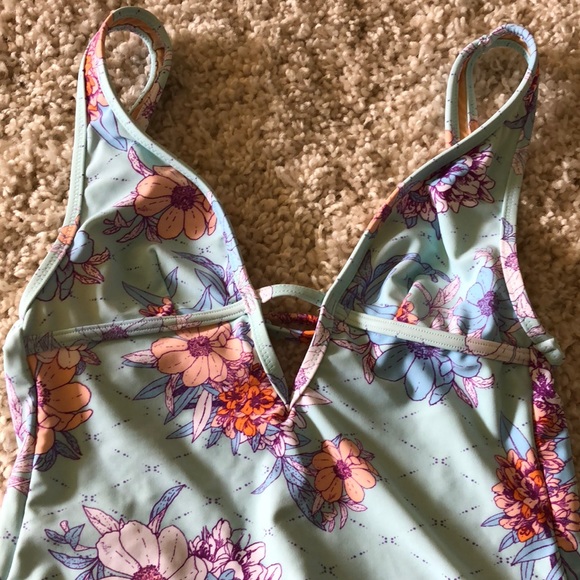 Somedays Lovin One Piece - Picture 4 of 4